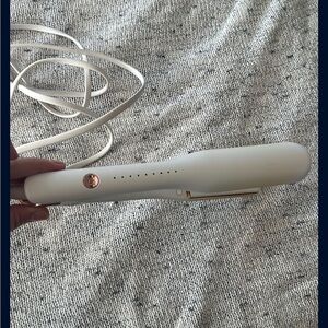 T3 White Hair Straightener with Gold Details
